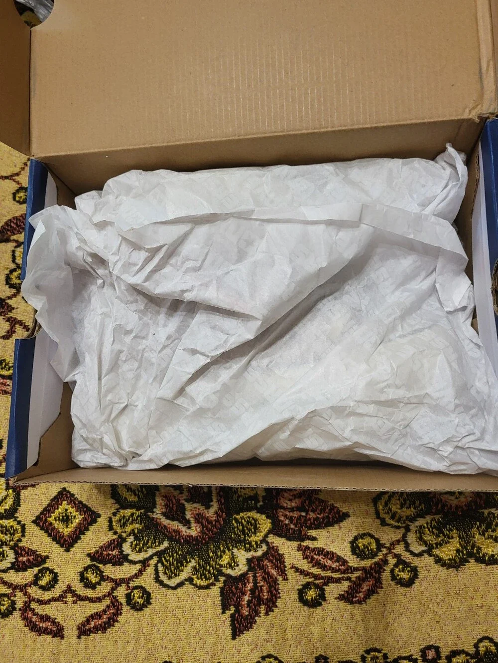 Converse unworn box